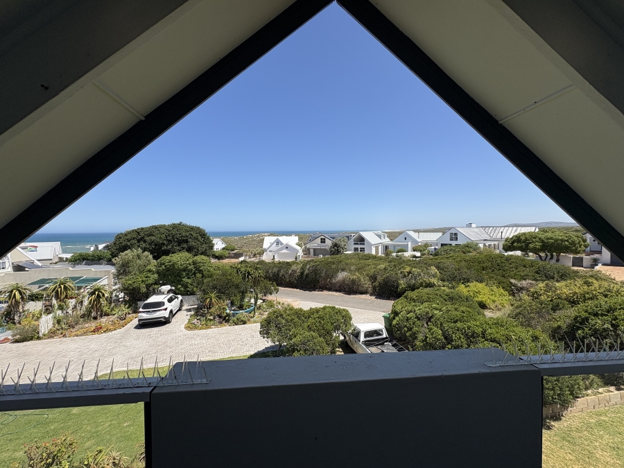 4 Bedroom Property for Sale in Grotto Bay Western Cape